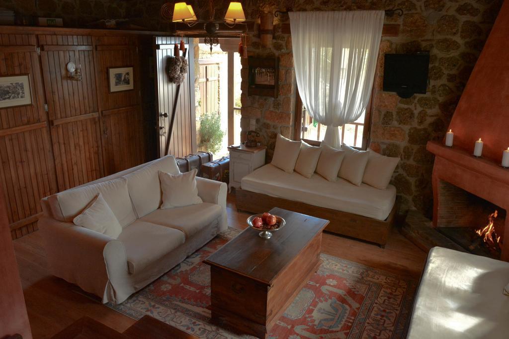Nymfes Guesthouse Synikia Mesi Trikalon Buitenkant foto