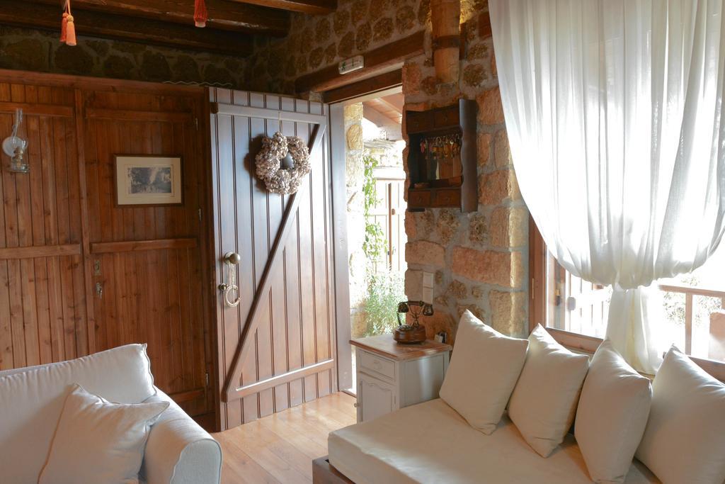 Nymfes Guesthouse Synikia Mesi Trikalon Buitenkant foto