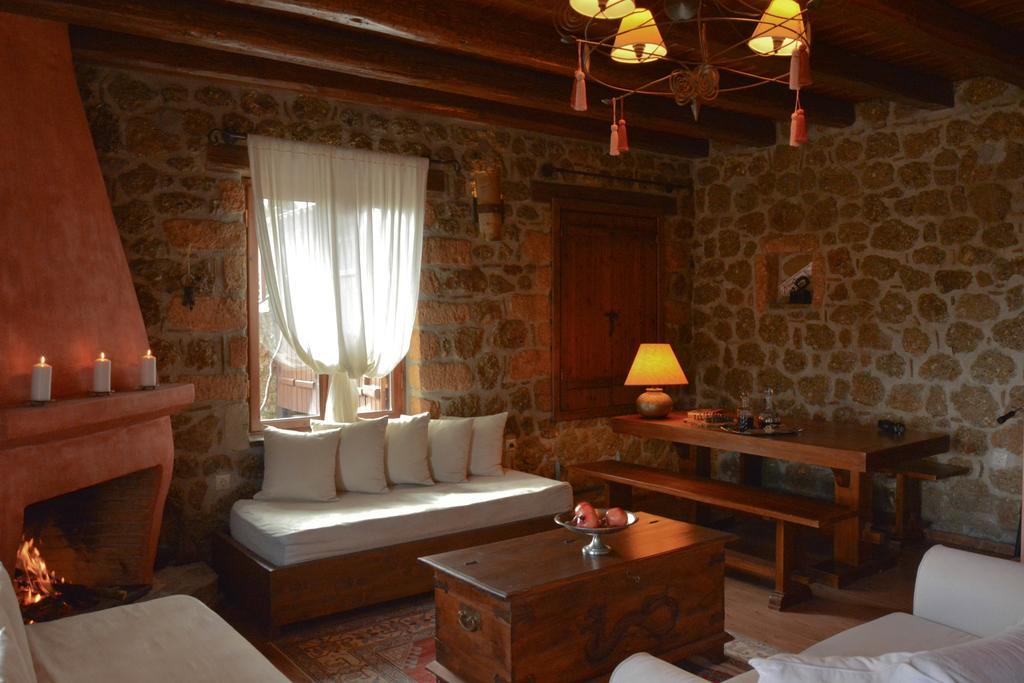 Nymfes Guesthouse Synikia Mesi Trikalon Buitenkant foto